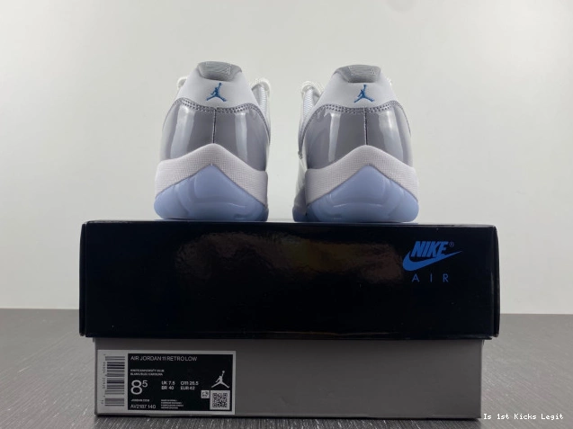 AV2187-140 Jordan Cement Air Grey Low 11 0726